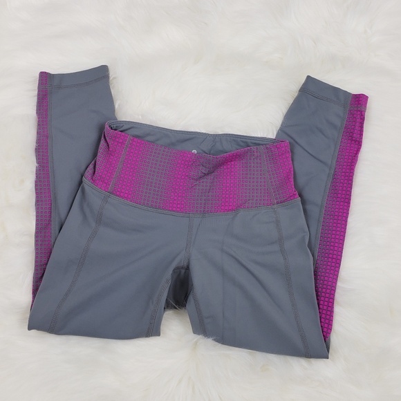 Athleta Grid Geometric Pattern Capris - Picture 2 of 6